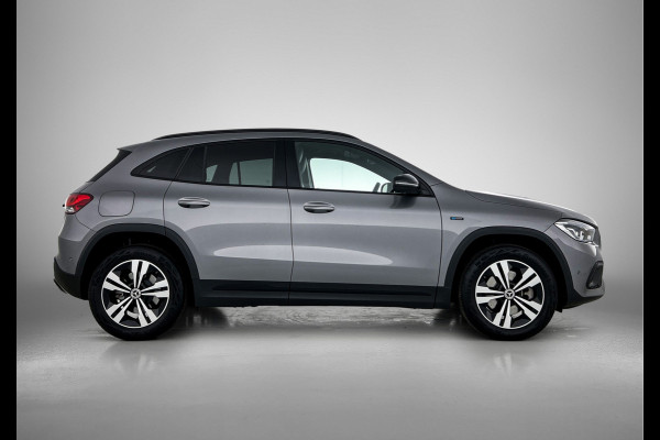 Mercedes-Benz GLA 250 e Progressive | Achteruitrijcamera | Sfeerverlichting | Navigatie | EASY PACK achterklep | Inclusief 24 maanden Mercedes-Benz Certified garantie voor Europa.