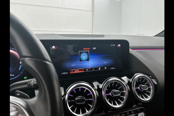 Mercedes-Benz GLA 250 e Progressive | Achteruitrijcamera | Sfeerverlichting | Navigatie | EASY PACK achterklep | Inclusief 24 maanden Mercedes-Benz Certified garantie voor Europa.