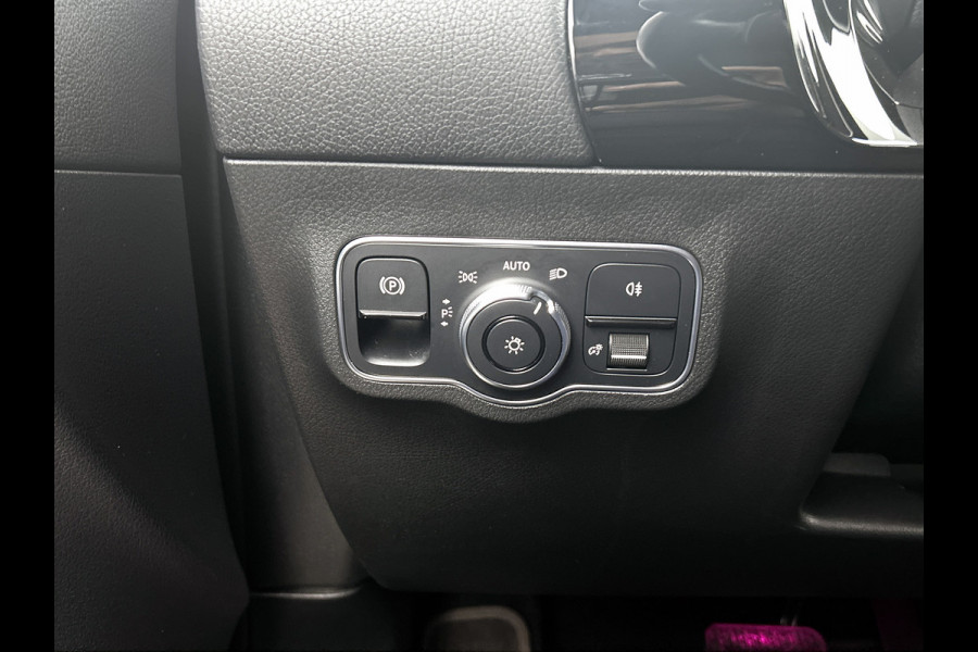 Mercedes-Benz GLA 250 e Progressive | Achteruitrijcamera | Sfeerverlichting | Navigatie | EASY PACK achterklep | Inclusief 24 maanden Mercedes-Benz Certified garantie voor Europa.