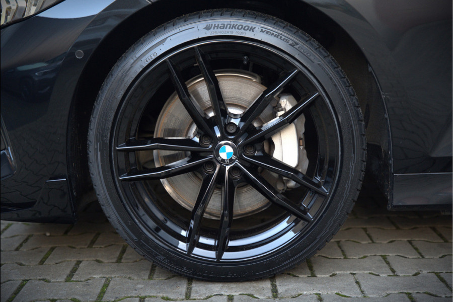 BMW 3 Serie Touring 330i xDrive High Excecutive M Sport | M Performance | Stoelverwarming | Camera | Navigatie | Parkeersensoren | Apple Carplay | Keyless | HIFI | Adaptive Cruise Control | DAB | LED | BTW | Fabrieksgarantie
