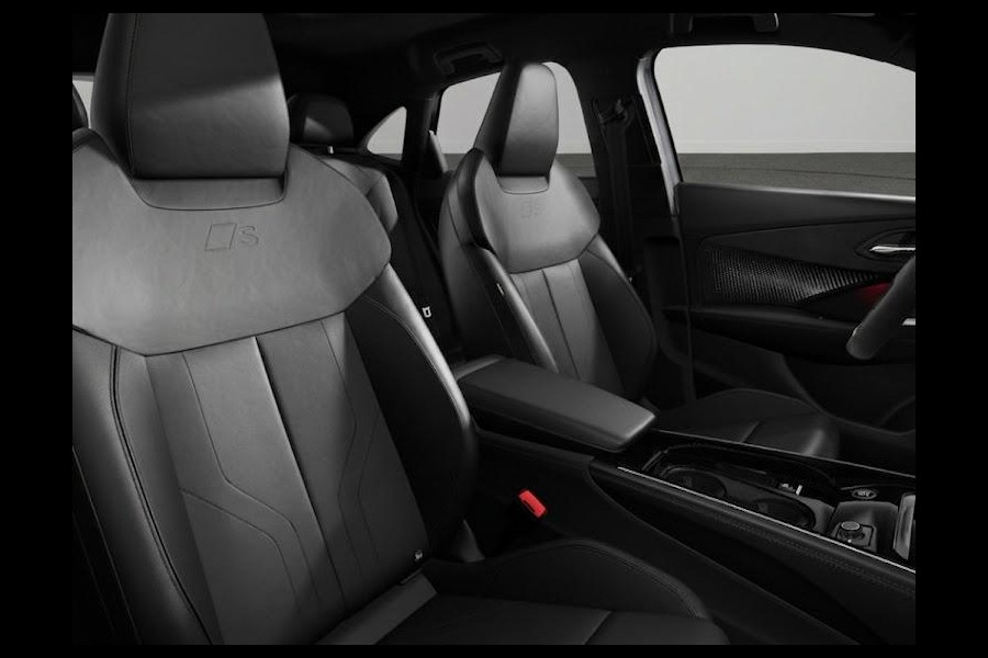 Audi Q3 Sportback S edition e-hybrid 272 pk | Techniekpakket plus | Lederen sportstoelen | Optiekpakket zwart | Privacy glas |