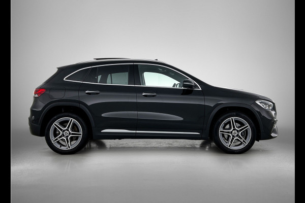 Mercedes-Benz GLA 250 e AMG Plug-In Hybride | Panoramadak | Trekhaak | Sfeerverlichting | Keyless Go | Parkeerpakket met Camera | Inclusief 24 maanden Mercedes-Benz Certified garantie voor Europa.