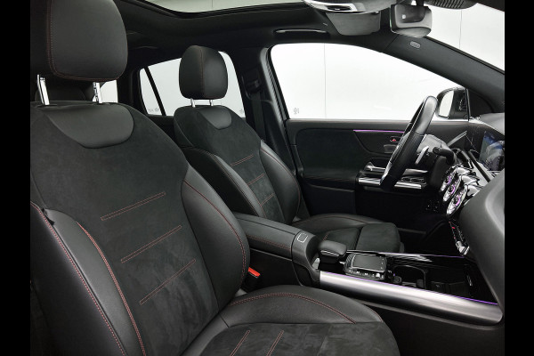 Mercedes-Benz GLA 250 e AMG Plug-In Hybride | Panoramadak | Trekhaak | Sfeerverlichting | Keyless Go | Parkeerpakket met Camera | Inclusief 24 maanden Mercedes-Benz Certified garantie voor Europa.