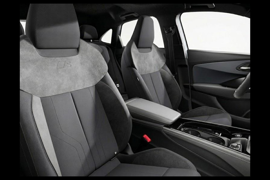 Audi Q3 Sportback S edition e-hybrid 272 pk | Techniekpakket plus | Glazen panoramadak | Optiekpakket zwart | 19'' lichtmetalen velgen |