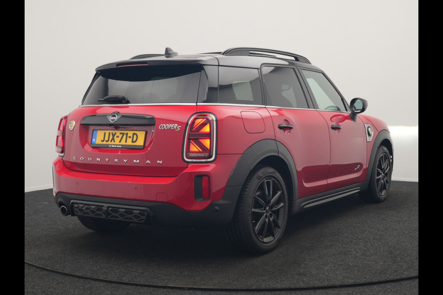 MINI Countryman Cooper S E ALL4 FACELIFT JCW PHEV 220pk Dealer O.H | Panodak | JCW Alcantara Sportstoelen Verwarmd | Head Up | Camera | Apple Carplay | Sfeerverlichting | Keyless | Virtual | Navigatie | DAB | Plug In Hybrid