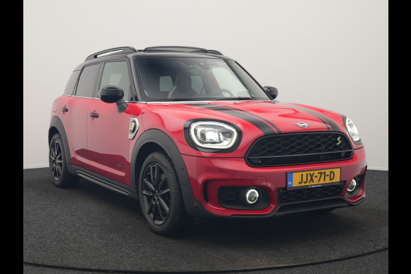 MINI Countryman Cooper S E ALL4 FACELIFT JCW PHEV 220pk Dealer O.H | Panodak | JCW Alcantara Sportstoelen Verwarmd | Head Up | Camera | Apple Carplay | Sfeerverlichting | Keyless | Virtual | Navigatie | DAB | Plug In Hybrid