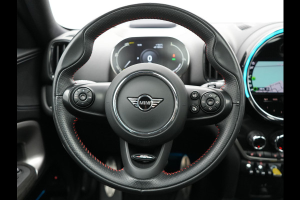 MINI Countryman Cooper S E ALL4 FACELIFT JCW PHEV 220pk Dealer O.H | Panodak | JCW Alcantara Sportstoelen Verwarmd | Head Up | Camera | Apple Carplay | Sfeerverlichting | Keyless | Virtual | Navigatie | DAB | Plug In Hybrid