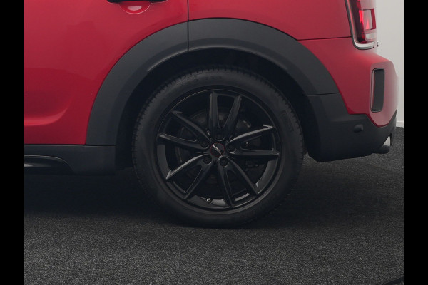 MINI Countryman Cooper S E ALL4 FACELIFT JCW PHEV 220pk Dealer O.H | Panodak | JCW Alcantara Sportstoelen Verwarmd | Head Up | Camera | Apple Carplay | Sfeerverlichting | Keyless | Virtual | Navigatie | DAB | Plug In Hybrid