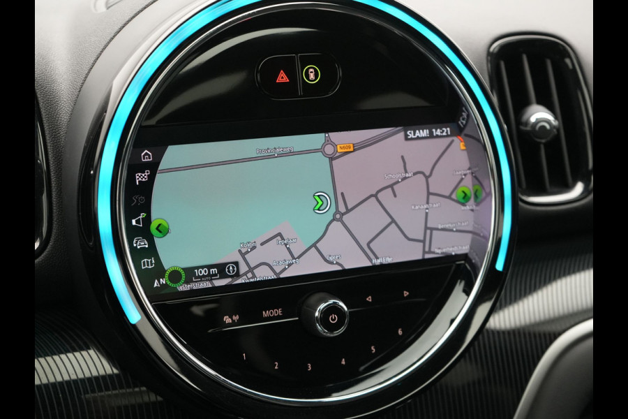 MINI Countryman Cooper S E ALL4 FACELIFT JCW PHEV 220pk Dealer O.H | Panodak | JCW Alcantara Sportstoelen Verwarmd | Head Up | Camera | Apple Carplay | Sfeerverlichting | Keyless | Virtual | Navigatie | DAB | Plug In Hybrid