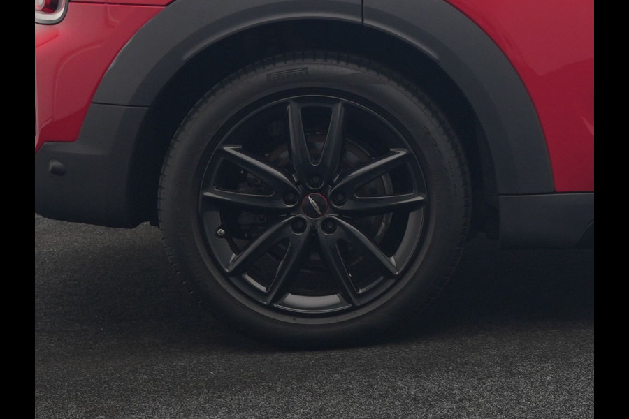 MINI Countryman Cooper S E ALL4 FACELIFT JCW PHEV 220pk Dealer O.H | Panodak | JCW Alcantara Sportstoelen Verwarmd | Head Up | Camera | Apple Carplay | Sfeerverlichting | Keyless | Virtual | Navigatie | DAB | Plug In Hybrid