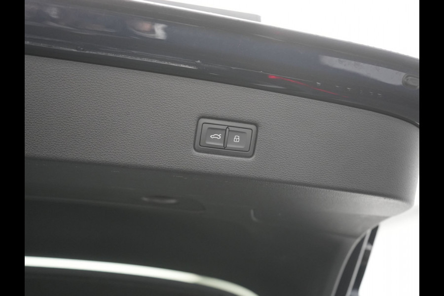 Audi A7 Sportback 50 TFSI e Quattro 2x S Line PHEV 299pk | Trekhaak Af Fabriek | Panodak | Head Up | Adaptive Cruise | Bang & Olufsen | 360 Camera | Alcantara Sportstoelen Memory & Verwarmd | Matrix LED | Stuur Verwarmd | Sfeerverlichting | Keyless | Plug In Hybrid |