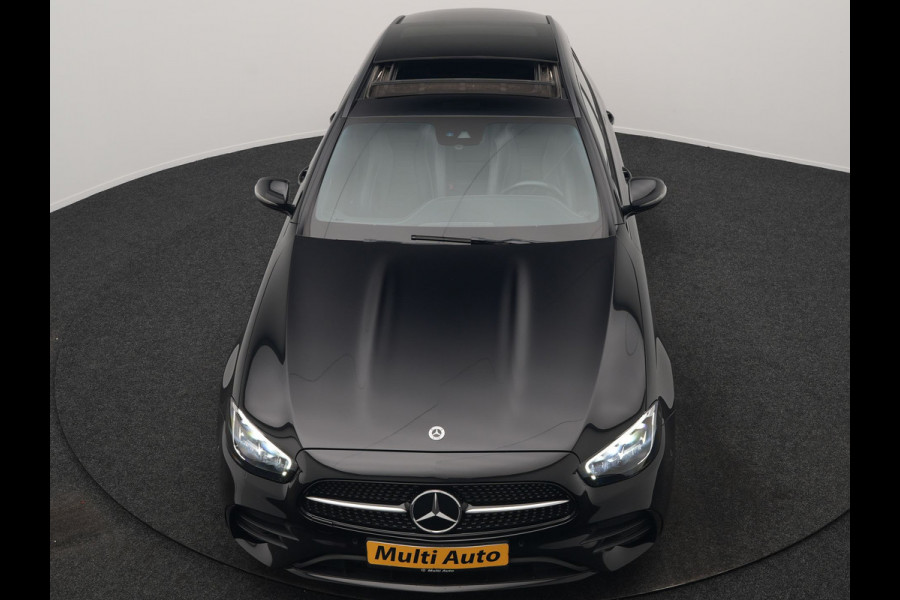 Mercedes-Benz E-Klasse Estate 300 e AMG Line PHEV 320pk Dealer O.H. | Panodak | Camera | Alcantara Sportstoelen Verwarmd | Sfeerverlichting | Blis | Apple Carplay | Night Pakket | Virtual | Navigatie | DAB | Plug In Hybrid |