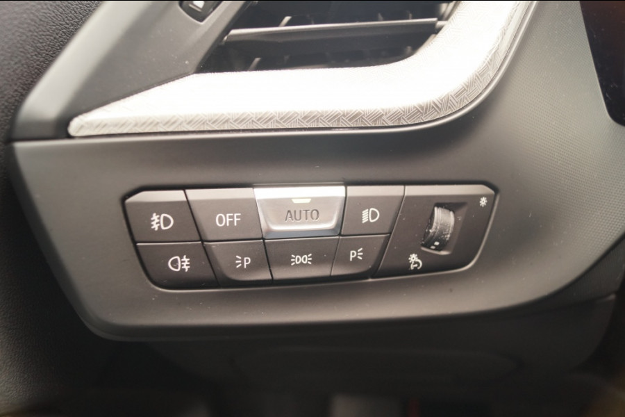 BMW 1-serie 118i Sportline Business Edition -PANO-ECC-CAM-PDC-