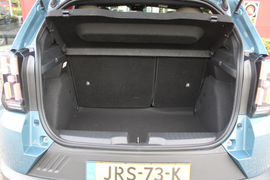 Fiat Grande Panda 1.2 110PK Hybrid LA PRIMA | WINTERPACK: STOEL/STUUR/VOORRUIT VERWARMING | DRAADLOZE APPLE CARPLAY/ANDROID AUTO | NAVIGATIE | ACHTERUITRIJCAMERA | PARKEERSENSOREN VOOR + ACHTER | DRAADLOZE TELEFOONLADER | LED KOPLAMPEN | CLIMATE CONTROL | 17" LICHTMETALEN VELGEN | PRIVACY GLASS | ACHTERSPOILER | CRUISE CONTROL |