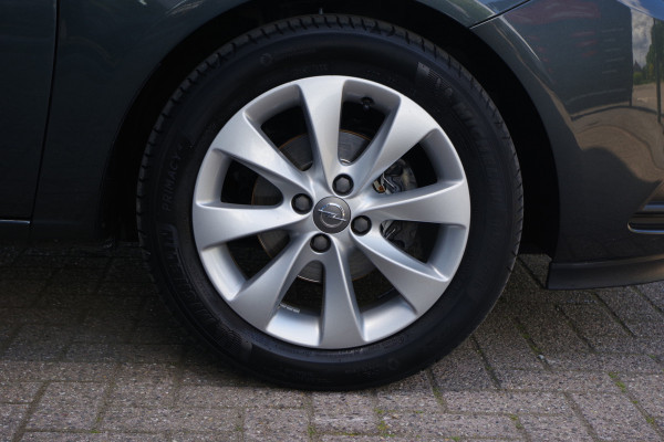 Opel Corsa 1.4 Edition, Navigatie, Cruise Control, Airco, Bluetooth