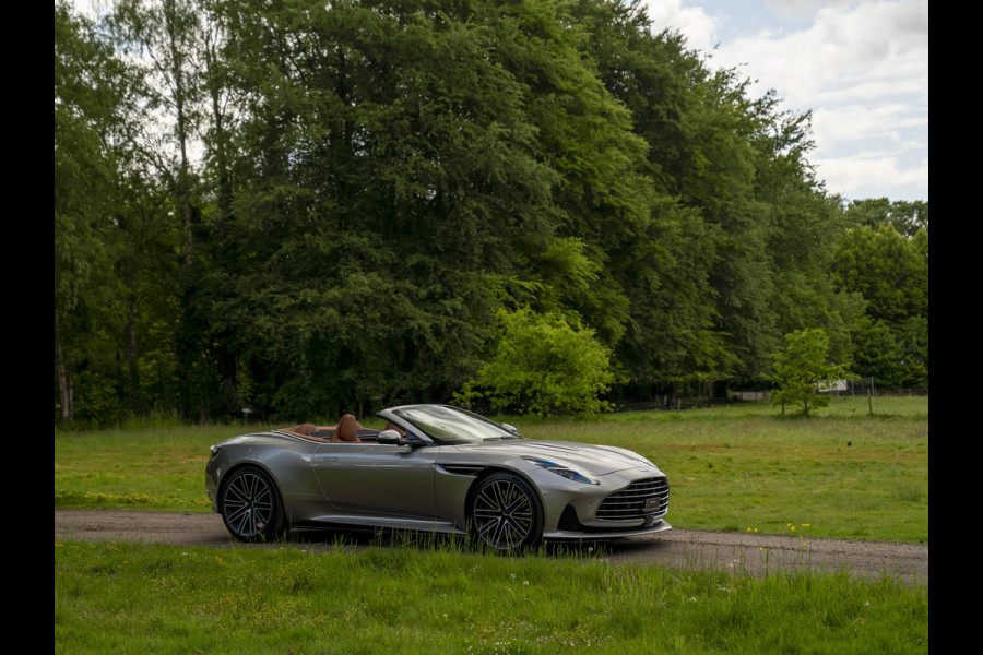 Aston Martin DB12 Volante 4.0 V8 | Bowers & Wilkins