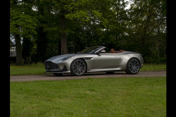 Aston Martin DB12 Volante 4.0 V8 | Bowers & Wilkins