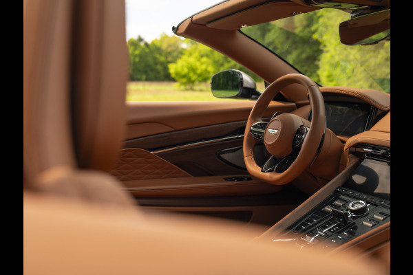 Aston Martin DB12 Volante 4.0 V8 | Bowers & Wilkins
