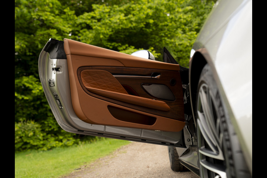 Aston Martin DB12 Volante 4.0 V8 | Bowers & Wilkins