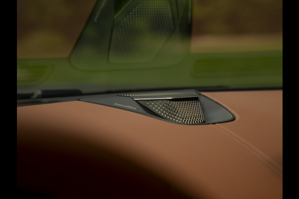Aston Martin DB12 Volante 4.0 V8 | Bowers & Wilkins