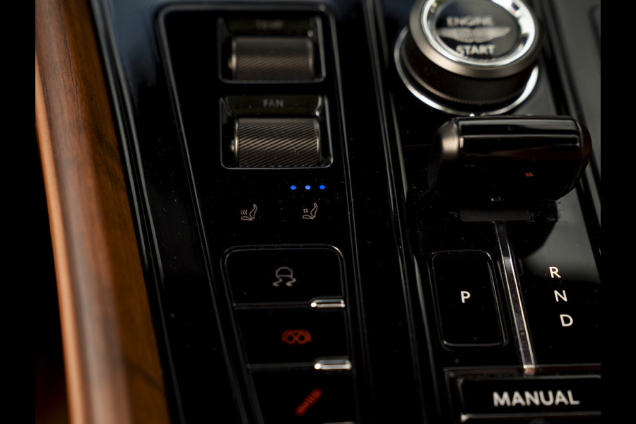 Aston Martin DB12 Volante 4.0 V8 | Bowers & Wilkins