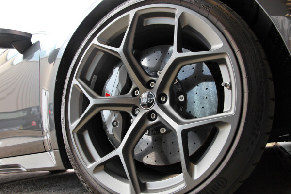 Audi A6 Avant RS 6 TFSI quattro BTW | Keramisch | Pano | B&O | achteras | Head-up