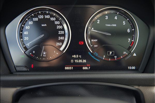 BMW 2 Serie Active Tourer 218i High Executive Luxury Line | Panoramadak | Stoelverwarming | Head-Up Display | Parkeersensoren | Navigatie | Trekhaak | Cruise Control | Climate Control | NAP