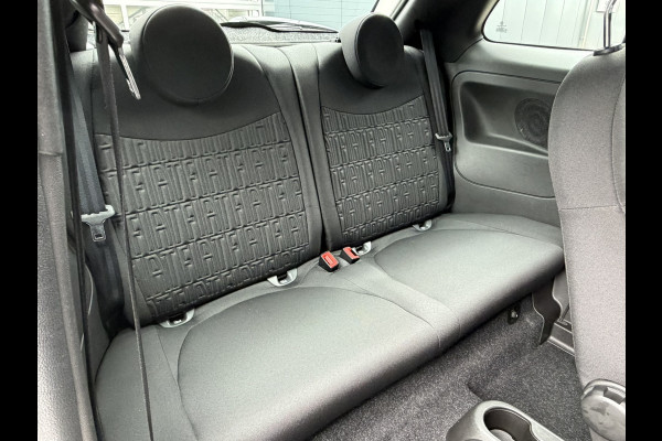 Fiat 500 1.0 Hybrid Dolcevita | PDC achter | Apple carplay/Android Auto | Cruise control | DAB+ | Airco automatisch