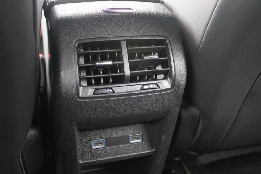 Peugeot 408 1.2 Hybrid 145PK AUTOMAAT GT | 360° CAMERA | DODEHOEK DETECTIE | KEYLESS ENTRY/START | ADAPTIVE CRUISE CONTROL | NAVIGATIE | DRAADLOZE APPLE CARPLAY/ANDROID AUTO | PARKEERSENSOREN VOOR + ACHTER | LED MATRIX KOPLAMPEN | 18" LICHTMETALEN VELGEN | ELEKTRISCH BEDIENBARE ACHTERKLEP | CLIMATE CONTROL | STUUR VERWARMING |