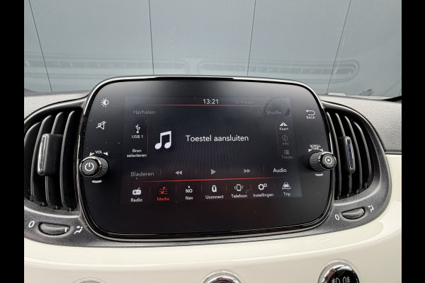 Fiat 500 1.0 Hybrid Dolcevita | PDC achter | Apple carplay/Android Auto | Cruise control | DAB+ | Airco automatisch