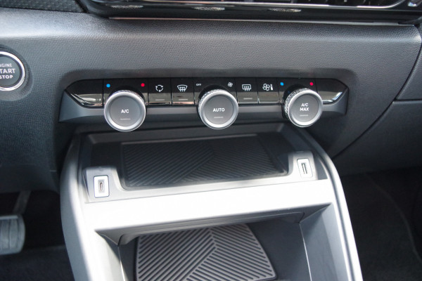 Citroën C4 1.2 Puretech 130 PK Automaat Business Plus, LED, 18" LM, Adap. Cruise Control