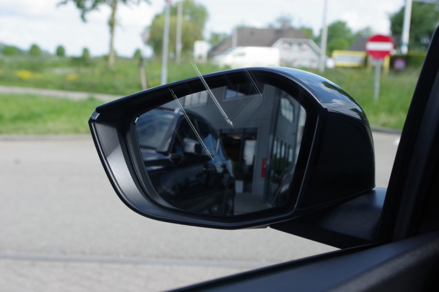 Citroën C4 1.2 Puretech 130 PK Automaat Business Plus, LED, 18" LM, Adap. Cruise Control