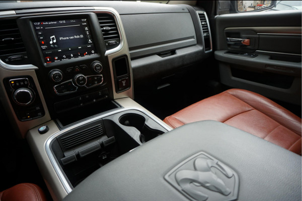 Dodge Ram 1500 5.7 V8 HEMI 4WD | BLACK OPTIC | Classic | 300L LPG | APPLE CARPLAY | Stoel- stuurverwarming | Navigatie | Pano-dak |