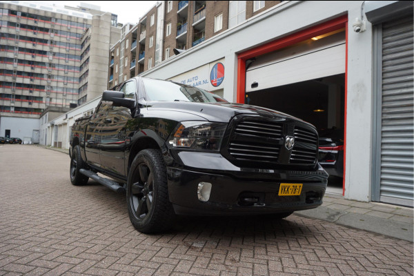 Dodge Ram 1500 5.7 V8 HEMI 4WD | BLACK OPTIC | Classic | 300L LPG | APPLE CARPLAY | Stoel- stuurverwarming | Navigatie | Pano-dak |