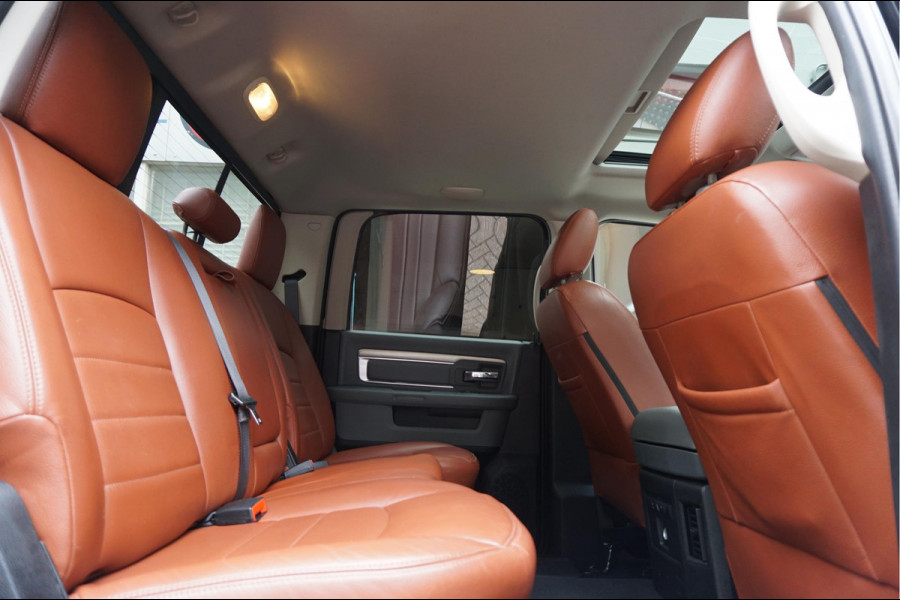 Dodge Ram 1500 5.7 V8 HEMI 4WD | BLACK OPTIC | Classic | 300L LPG | APPLE CARPLAY | Stoel- stuurverwarming | Navigatie | Pano-dak |