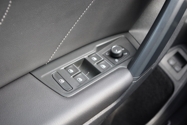 Volkswagen Tiguan 1.4 TSI eHybrid 245 PK R-Line BNS+, Leder, Panoramadak, Trekhaak, Memory