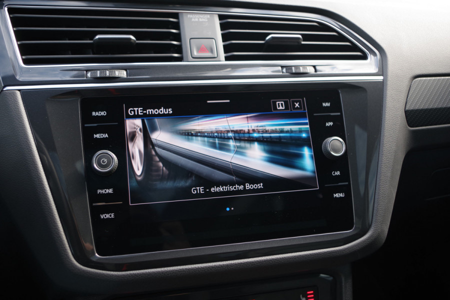 Volkswagen Tiguan 1.4 TSI eHybrid 245 PK R-Line BNS+, Leder, Panoramadak, Trekhaak, Memory