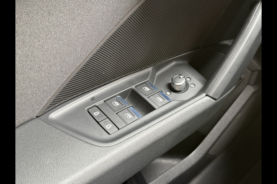 Audi A3 Sportback 40 TFSI e Advanced edition | Panoramadak | NL auto | Carplay | Sportstoelen | Full LED