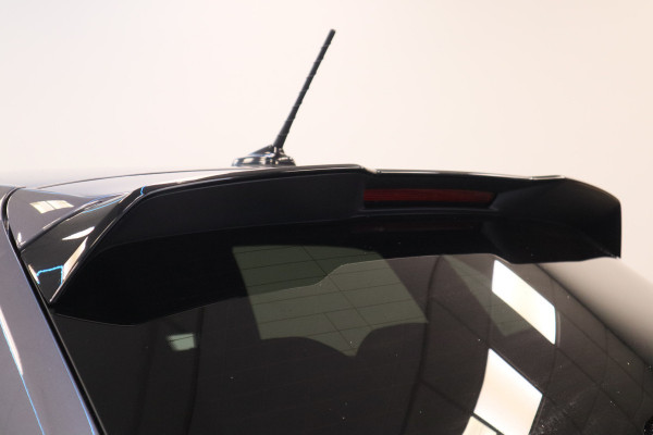 Volkswagen Polo 1.0 TSI R-Line 2x Full-led 16'lmv Adaptive-Cruise 24 Maanden garantie* (Vraag naar de voorwaarden)
