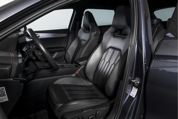 CUPRA Leon Sportstourer 1.4 e-Hybrid 245 PK VZ Performance | Elek. Trekhaak | Memory | Dig. Cockpit | Adapt. Cruise | Stoel-+Stuurverw. | Leder | Camera | NAV+App. Connect | ECC | LM 19" |