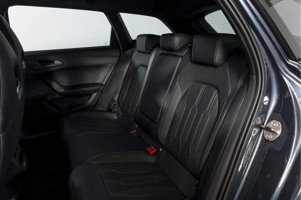 CUPRA Leon Sportstourer 1.4 e-Hybrid 245 PK VZ Performance | Elek. Trekhaak | Memory | Dig. Cockpit | Adapt. Cruise | Stoel-+Stuurverw. | Leder | Camera | NAV+App. Connect | ECC | LM 19" |