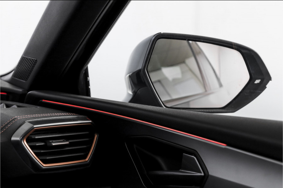 CUPRA Leon Sportstourer 1.4 e-Hybrid 245 PK VZ Performance | Elek. Trekhaak | Memory | Dig. Cockpit | Adapt. Cruise | Stoel-+Stuurverw. | Leder | Camera | NAV+App. Connect | ECC | LM 19" |