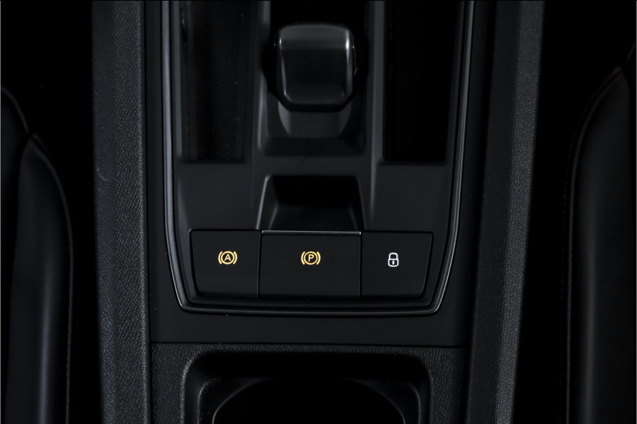 CUPRA Leon Sportstourer 1.4 e-Hybrid 245 PK VZ Performance | Elek. Trekhaak | Memory | Dig. Cockpit | Adapt. Cruise | Stoel-+Stuurverw. | Leder | Camera | NAV+App. Connect | ECC | LM 19" |