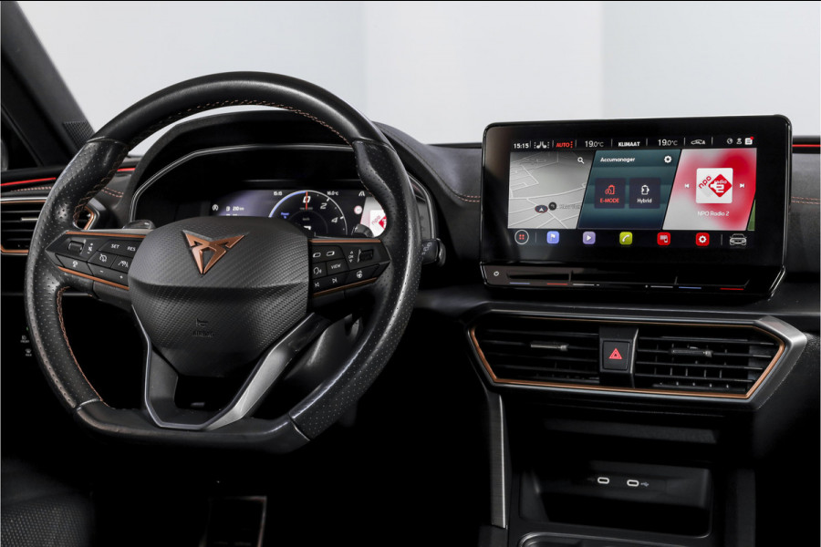 CUPRA Leon Sportstourer 1.4 e-Hybrid 245 PK VZ Performance | Elek. Trekhaak | Memory | Dig. Cockpit | Adapt. Cruise | Stoel-+Stuurverw. | Leder | Camera | NAV+App. Connect | ECC | LM 19" |