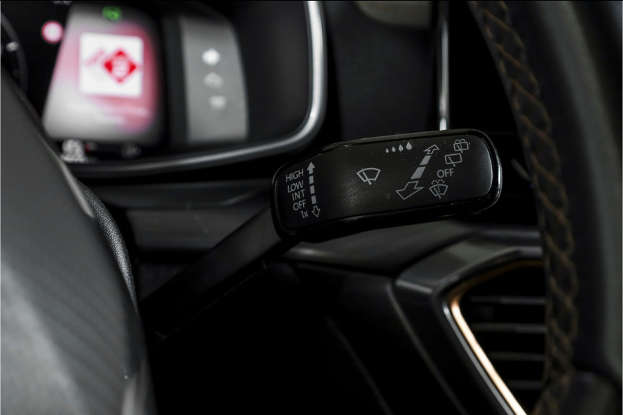 CUPRA Leon Sportstourer 1.4 e-Hybrid 245 PK VZ Performance | Elek. Trekhaak | Memory | Dig. Cockpit | Adapt. Cruise | Stoel-+Stuurverw. | Leder | Camera | NAV+App. Connect | ECC | LM 19" |