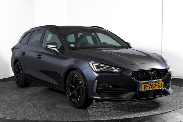 CUPRA Leon Sportstourer 1.4 e-Hybrid 245 PK VZ Performance | Elek. Trekhaak | Memory | Dig. Cockpit | Adapt. Cruise | Stoel-+Stuurverw. | Leder | Camera | NAV+App. Connect | ECC | LM 19" |