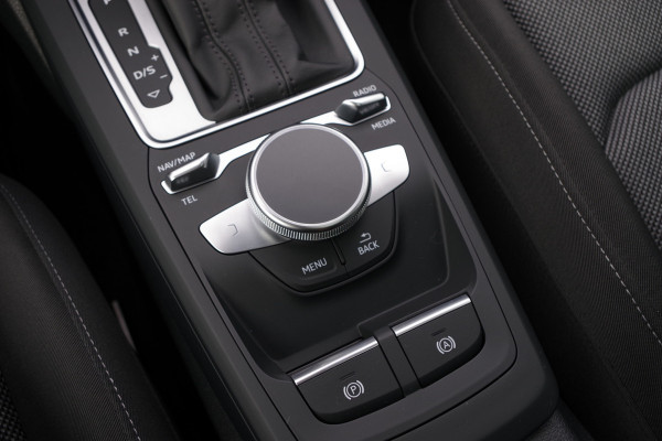 Audi Q2 35 TFSI 150 PK Automaat S-Line Edition, Panoramadak, LED, Camera, Cruise Control