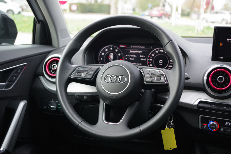 Audi Q2 35 TFSI 150 PK Automaat S-Line Edition, Panoramadak, LED, Camera, Cruise Control