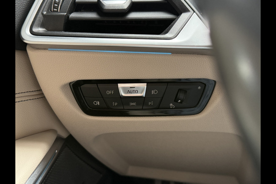 BMW 3 Serie Touring 330e | M-pakket | Lederen sportstoelen | Harman/Kardon | Sfeerverlichting | Full LED
