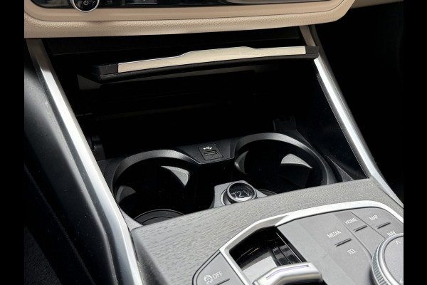 BMW 3 Serie Touring 330e | M-pakket | Lederen sportstoelen | Harman/Kardon | Sfeerverlichting | Full LED